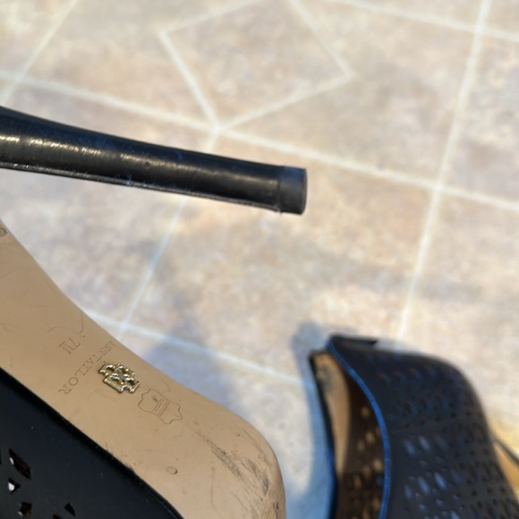 Ann Taylor Booties - Picture 5 of 6